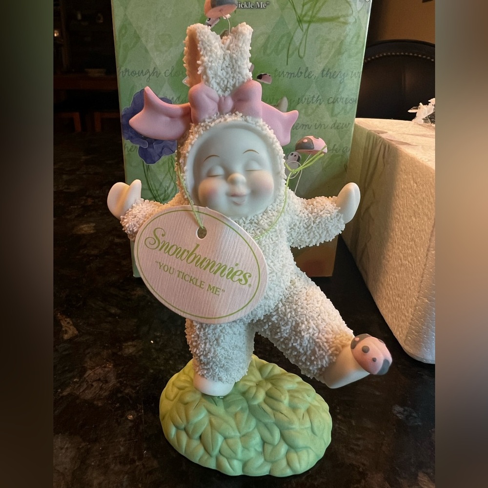 New in box Snowbabies “You Tickle Me” Figurine